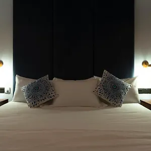  Inn Four Petals
